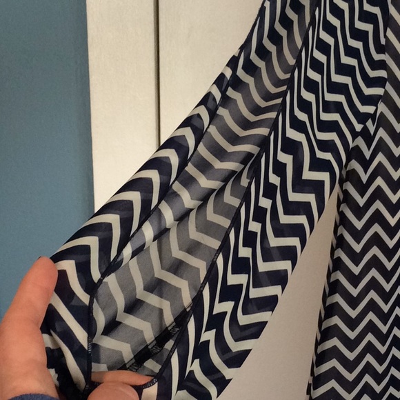 Speechless Chevron Slit Arm Shift Dress Size M - Picture 3 of 5